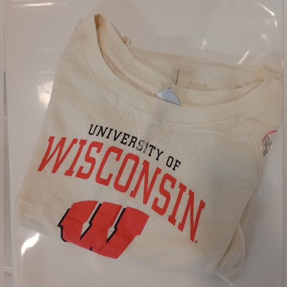 ProEdge University of Wisconsin Badgers Women's Sweatshirt - Picture 7 of 8